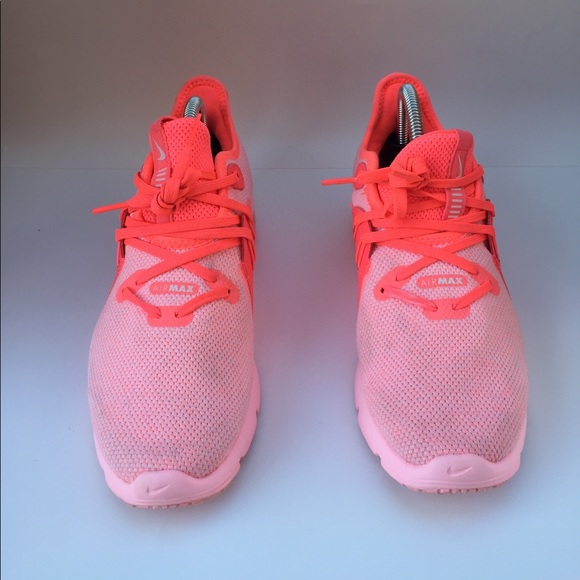 Nike Shoes - Nike Air Max Women’s Size 7.5